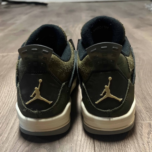 Air Jordan 4 Retro SE Craft GS ‘Olive’ Size 4Y - Picture 4 of 7